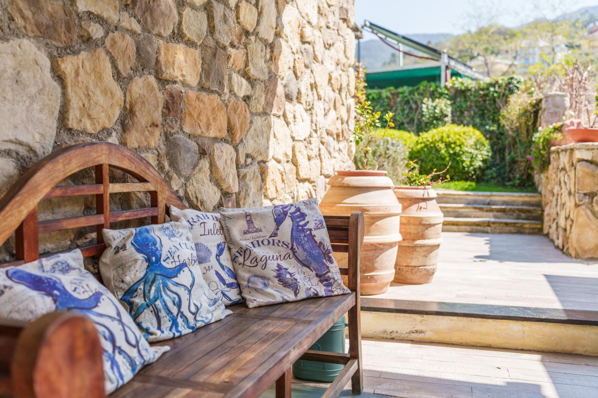 Bed & Breakfast La Rocca Maison De Charme 3*