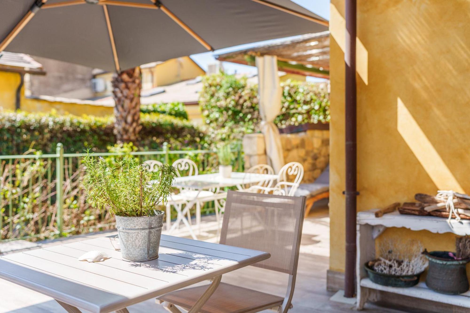 La Rocca Maison De Charme Bed & Breakfast 3*