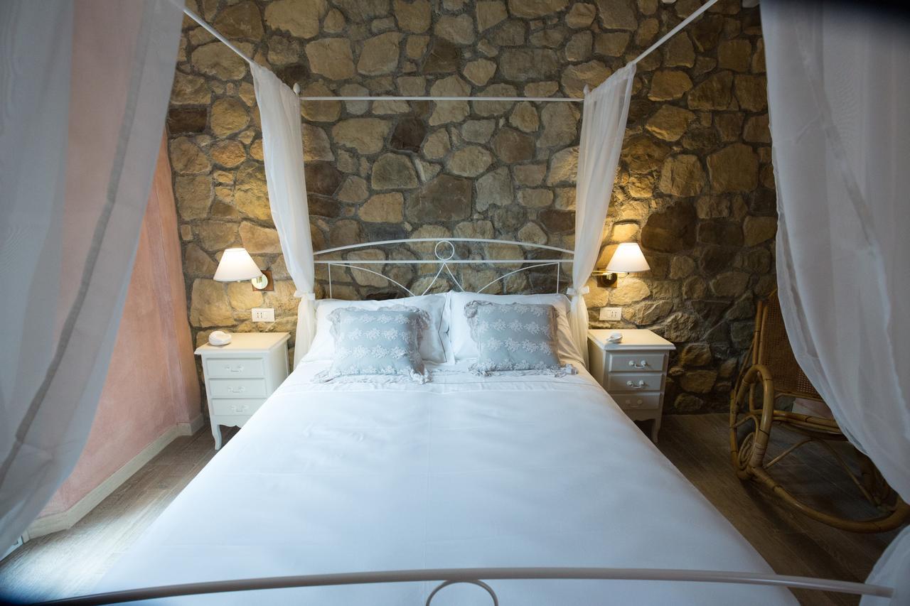 La Rocca Maison De Charme Alojamento de Acomodação e Pequeno-almoço Moneglia